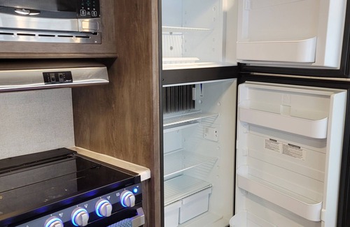 Eatonville House | RV Glamping in the Heart of Downtown Eatonville with a Mountain View
