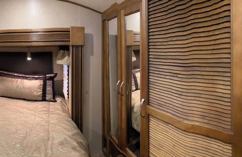 Fort Lauderdale House | RV in premiere park and marina on the New River