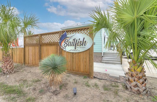Port Aransas RV Rental | RV Site Only! Community Pool, In Town, Dog Park, Fishing, Wifi, Laundry Room