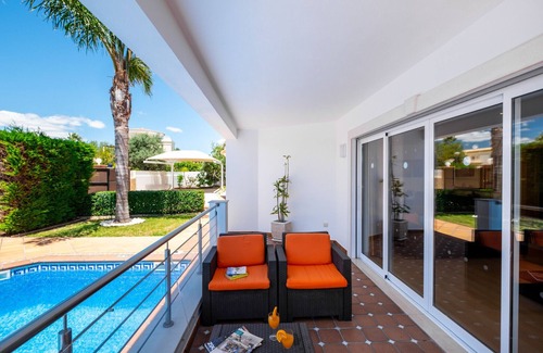 Albufeira Villa | São Rafael: BBQ, heatable pool & games room