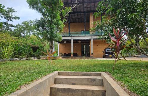 Dunagaha House | S & P Villa