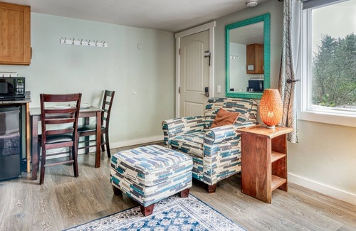 Netarts Apartment | S5 - The Drop @ Surf Inn