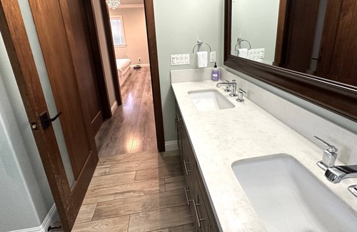 East San Gabriel House | SA-Entire Cozy home with 5 bedrooms & 3 bathrooms