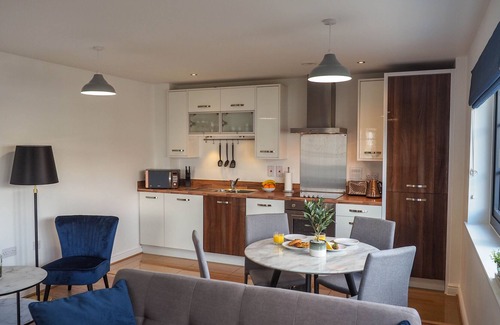 Rushmoor District Apartment | SA Today Apartments Farnborough (Fibre Wi-Fi & Netflix)!