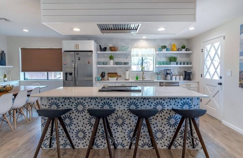 Tucson House | Sabino Velo Private Resort w Hot Tub & Heated Pool
