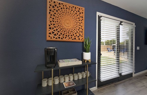 Southeastern Sacramento House | Sacramento Retreat w/Pool, Tub, & Backyard Golf Oasis