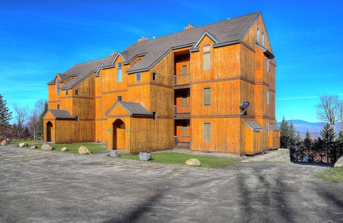 Rangeley Condo | Saddleback - South Branch Penthouse 15-3 - ski in/ski out