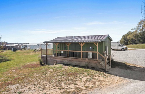 Williamstown RV Rental | Safari Tent C at Eden Reserve - Near Ark