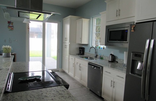 Ormond Beach Plaza House | Safe, Uncrowded Beach, Clean, Modern Ocean View Home