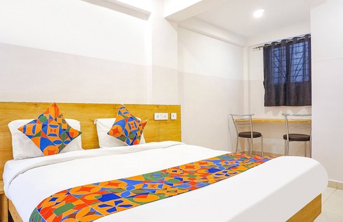 Pune Hotel | Safron Inn