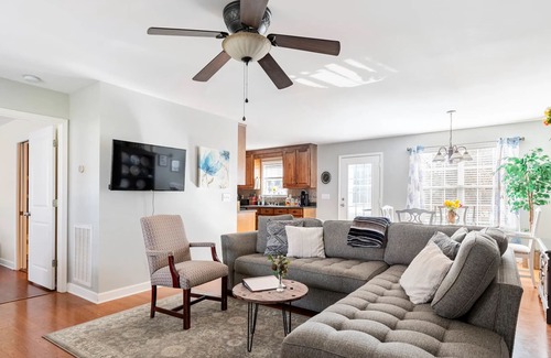 Giles County House | Sagewood cozy confortable retreat