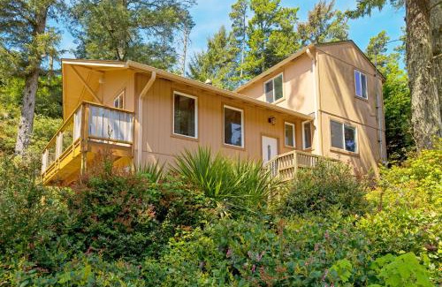 Pacific City House | Sailboat Inn