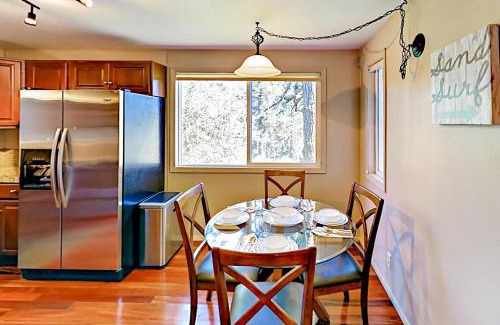 Pacific City House | Sailboat Inn