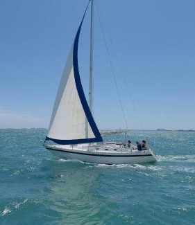 La Vila Olimpica del Poblenou Boat Rental | Sailing Experience in Barcelona