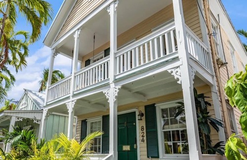 Downtown House | SAILOR HOUSE ~ Charming 2 Bedroom, 1.5 Bathroom Just Steps to Duval St!