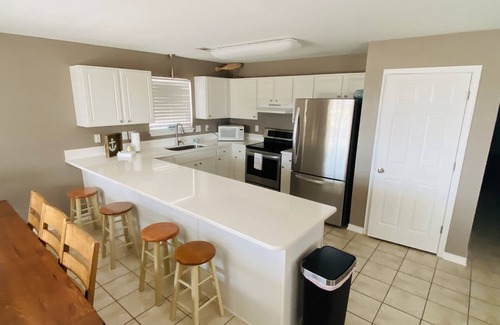 Fort Morgan House | đSailorâs Sky! Beautiful,4BR 3BA PET FRIENDLY, sleeps 11! Fall dates open!