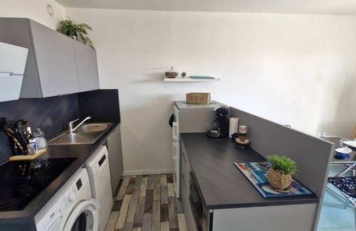 Saint-Georges-de-Didonne Apartment | Saint Georges de Didonne - FULL SEA VIEW for this STUDIO CABIN facing the beach