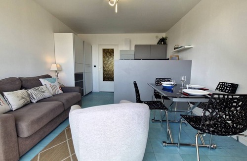Saint-Georges-de-Didonne Apartment | Saint Georges de Didonne - FULL SEA VIEW for this STUDIO CABIN facing the beach