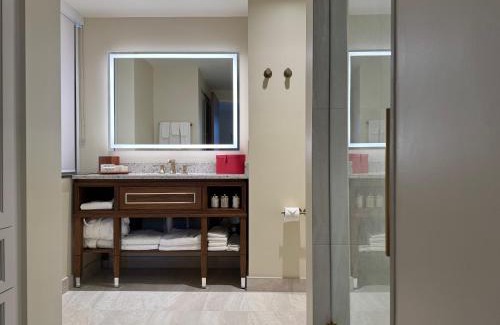 Plymouth Hotel | Saint John's Resort