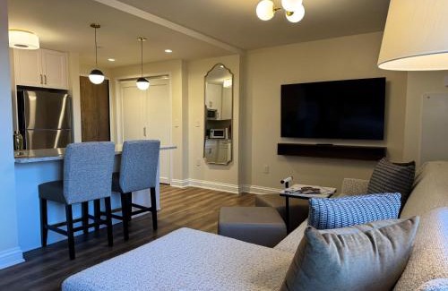 Plymouth Hotel | Saint John's Resort
