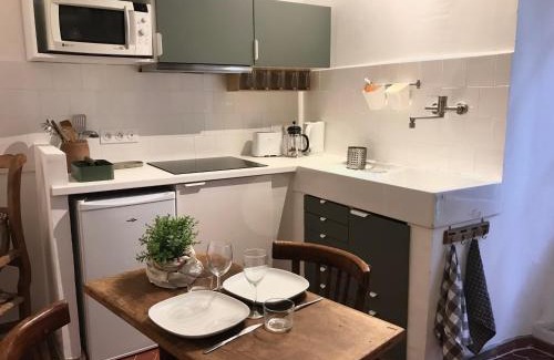 Apt Apartment | Sainte Anne