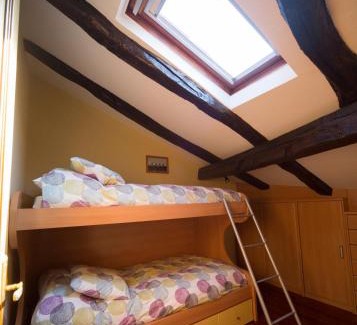 Lekeitio Apartment | Saioa`s red house