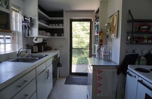 Little Compton House | Sakonnet Point water view home + guest cottage near beach