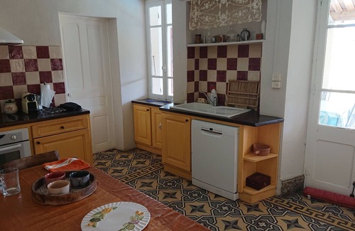Salavas House | Salavas Vallon Pont D Arc: Wild, quiet nature and tranquility, swimming pool, chimney.