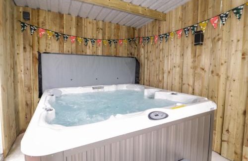 Meliden House | Salem