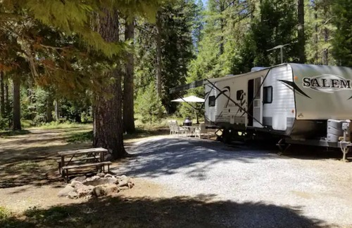 Shingletown House | Salem RV with a Lake and Creek, 15 mi to Lassen NP