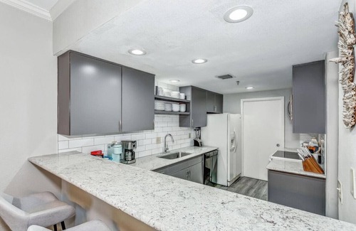 Navarre Beach Condo | Salt and Sunlight: Spacious, airy 9th Floor Navarre Towers condo located on the Gulf!