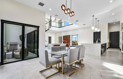 Juno Beach House | SALT HAUSBrandNew! 6BR/6BA Contemporary Retreat, Heated Pool/Spa. Walk to Beach!