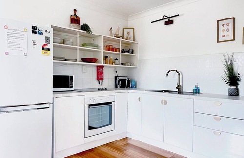 East Ballina Apartment | Salt - Relaxed Coastal Vibes, Bay Views, Dog Friendly 🐾