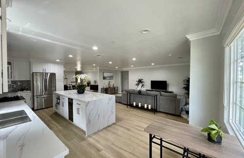 Sierra Madre House | Salt Water Pool Over Look Mountain View