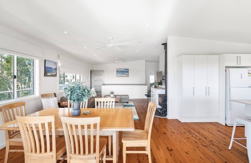 Mollymook House | Salt Water - The perfect home to enjoy your next beachside holiday