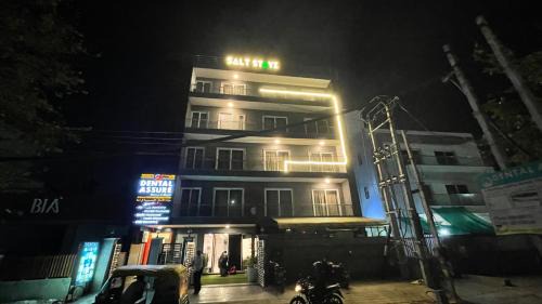 Sector 39 Hotel | Saltstayz Sector 39- Near Rajiv Chowk & Sohna Road