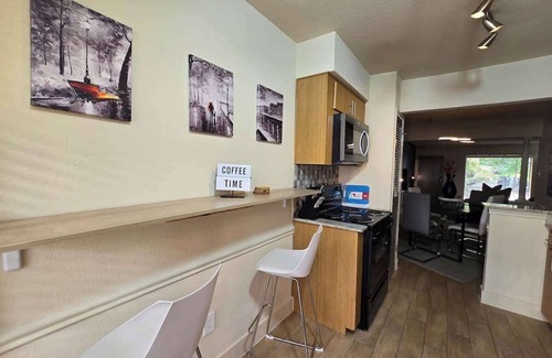 Uptown Apartment | Saltwater Pool Galleria Condo 2BR 2BA Marquee Uptown