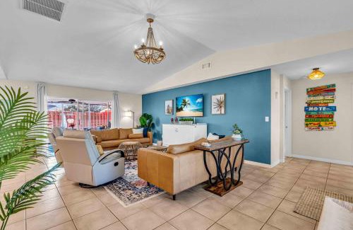 Whitfield House | Saltwater Siesta! Pool, Games & Family Fun Await