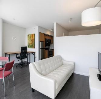 Downtown Victoria Apartment | Saltwind Stay