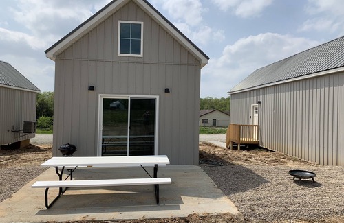 Monroe City Cabin | Salty Cedar Cabins #2