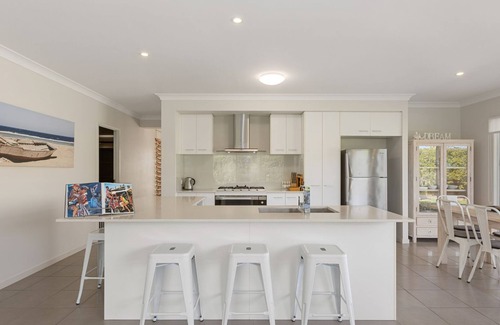 Kingscliff House | Salty Pause at Bondi House - with Spa and Pet Friendly!
