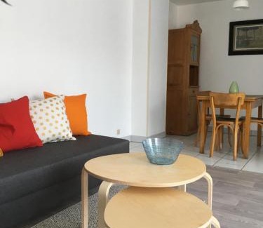 Mulhouse Apartment | SAMBA appartement de charme 5 pers, arrière cour, patio