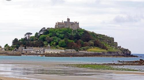Hayle House | Sammy's place