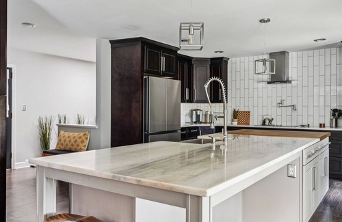 Whispering Pines House | Sample the Sandhills at Six Dixie Lakeside!
