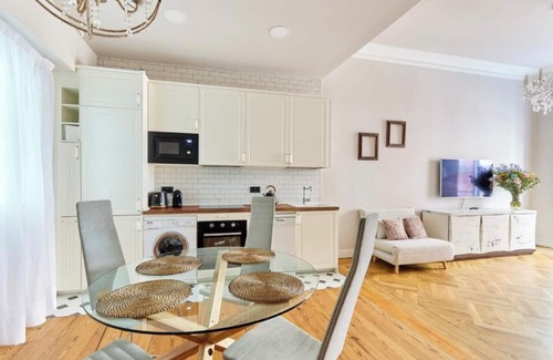 Pamplona City Centre Apartment | San Fermín from the heart of Pamplona: Elegant apartment in the center of the city