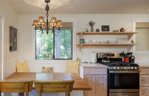 Roche Harbor Cottage | San Juan Island, Captains Cottage #101