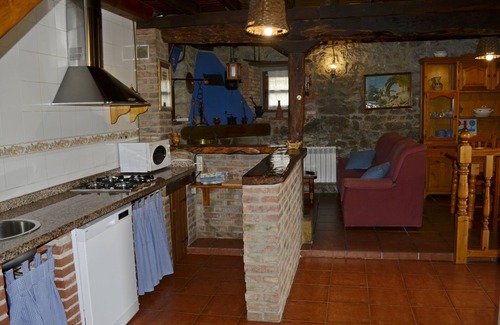 Cavandi Cottage | San Julián House for 6 people We also have available a suple and a cradle.