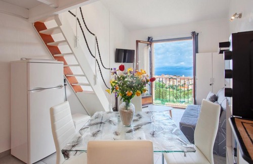 L'Ile-Rousse Apartment | San Lucianu - Appt vue mer et montagne