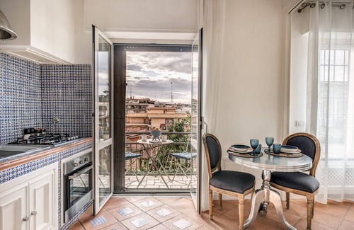 Quartiere XIII Aurelio Apartment | SAN PIETRO LUXURY APARTMENT downtown, wifi and metro
