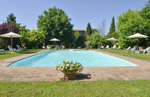 Sodo Apartment | San Pietro Mughetto - Apartment with swimming pool